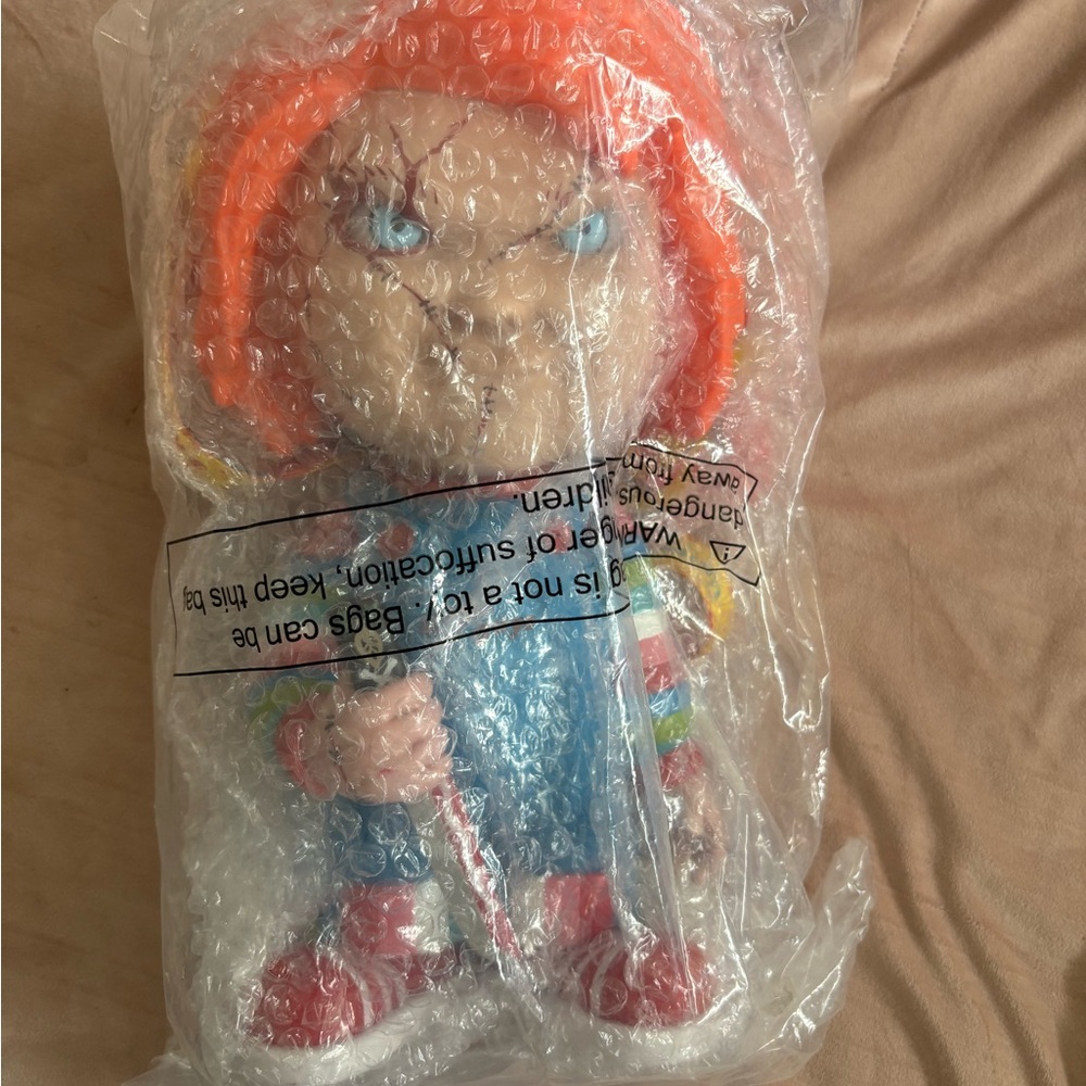 Interactive chucky doll popcorn bucket - Picture 3 of 9